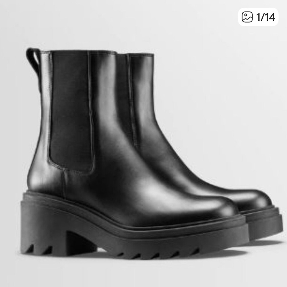 KOIO lug sole Alia ankle Chelsea boot!